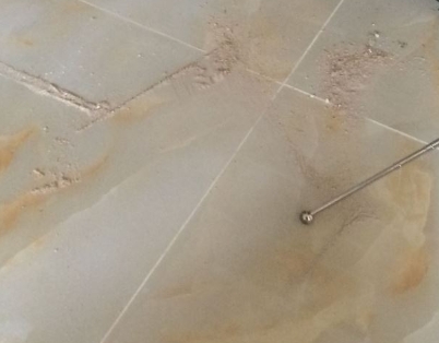 封开瓷砖空鼓维修公司分享粘合剂选择不当在瓷砖铺贴过程中可能导致以下问题